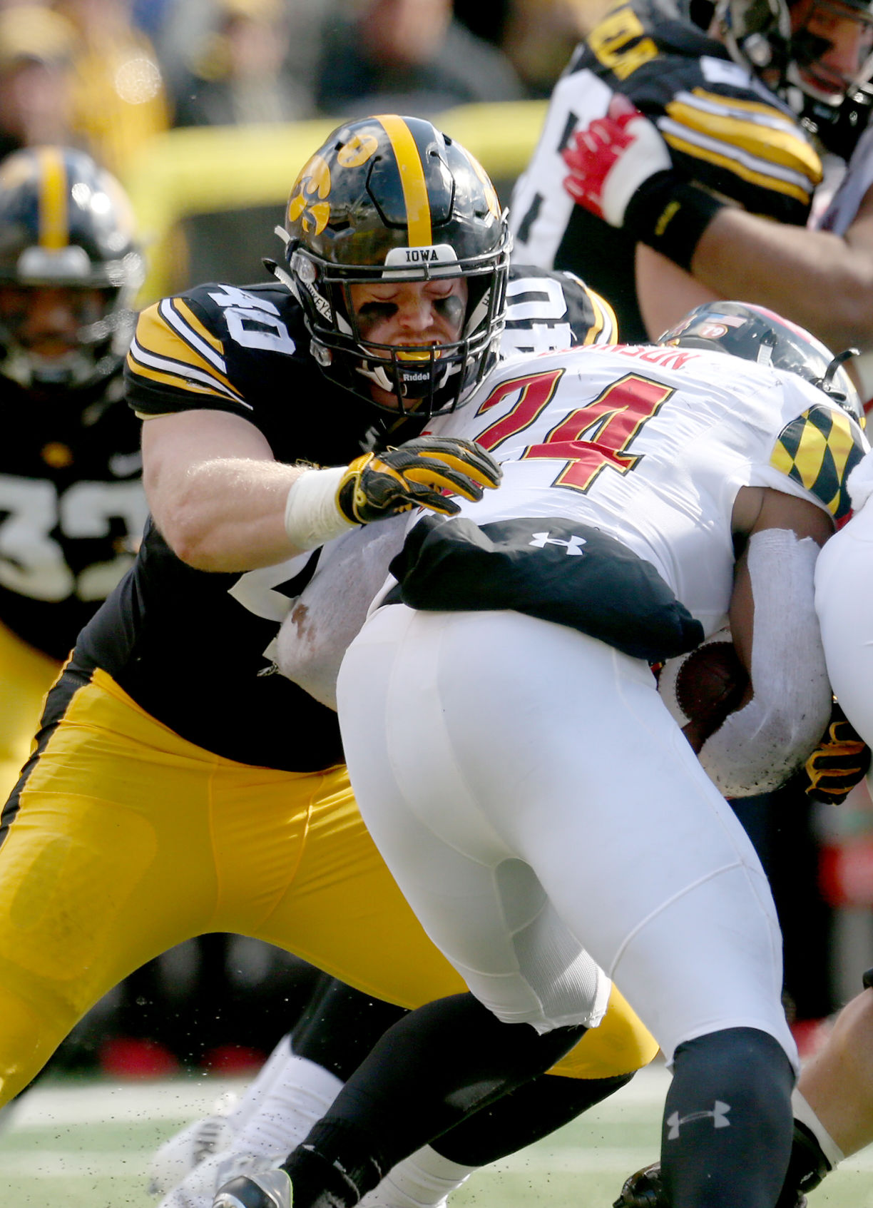 102018-Iowa-Maryland FB-014
